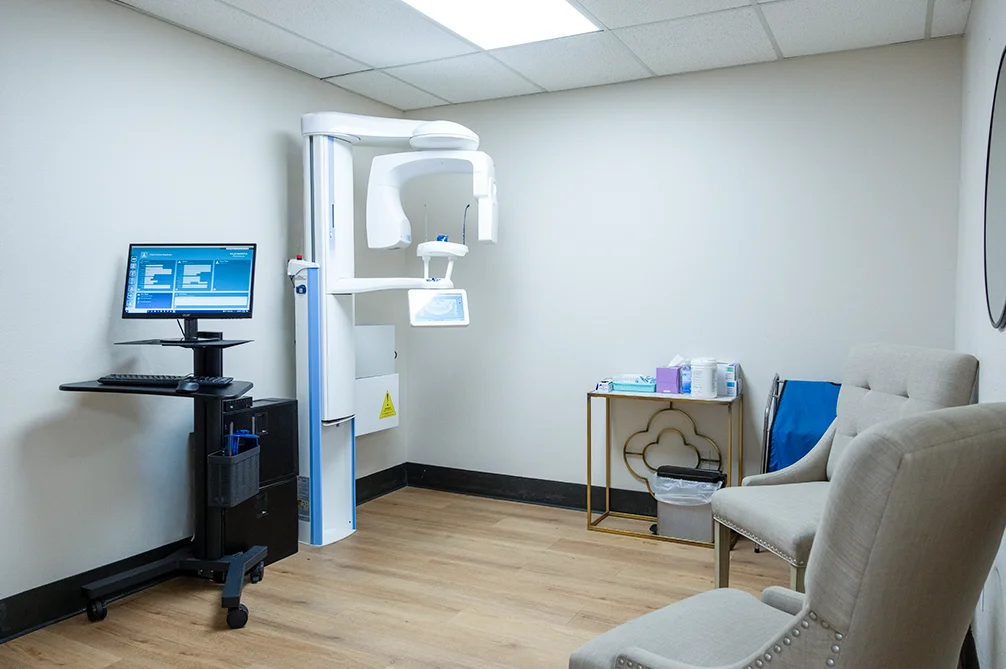 just-u-dental-photo-welcome4 Equipment on Dental Clinic